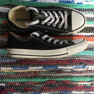 Black Chuck Taylor Converse